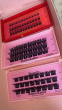 SET OF 3 PRE GLUED LASHES & spoolies