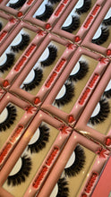 10 OR 20 CHINCHILLA LASHES