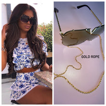 SUNGLASSES WITH CHAIN